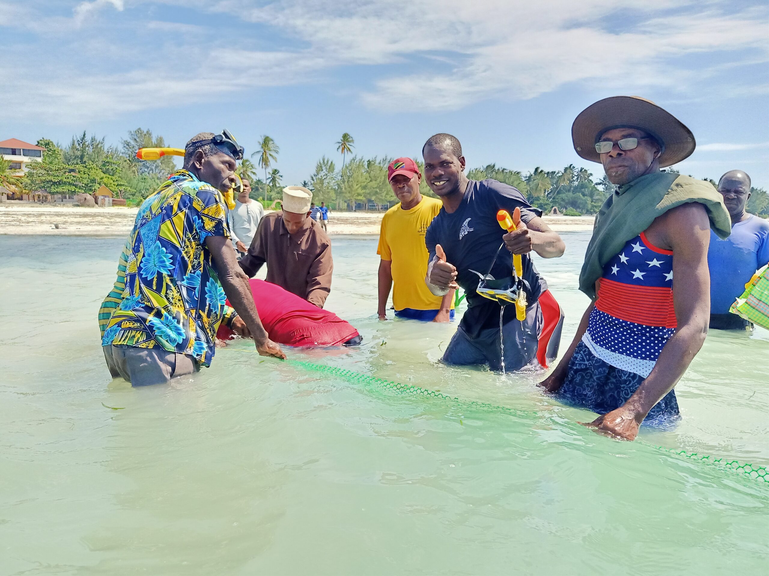 Lees meer over het artikel Vrouwen Empowerment Programma: Zeekomkommerkwekerij