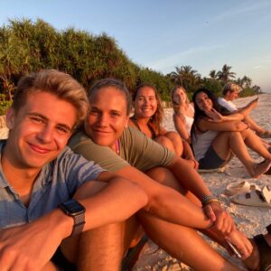 volunteers world unite program